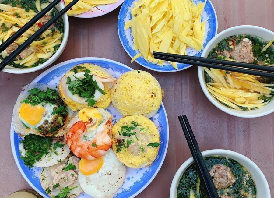 Bánh căn đặc sản đảo Binh Ba