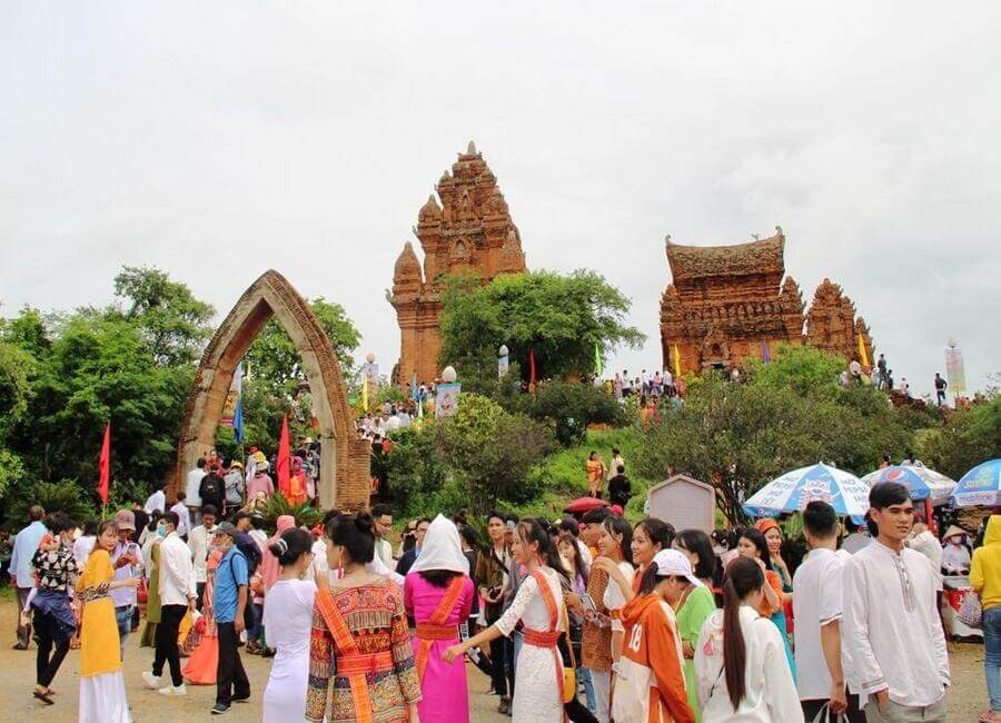 Tổ chức lễ Ka Tê trên tháp Chăm tại Ninh Thuận