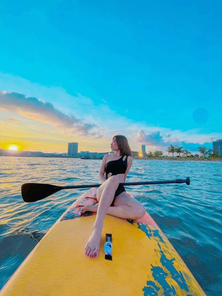 Trải nghiệm chèo SUP cùng tour du lịch Cà Ná chất lượng