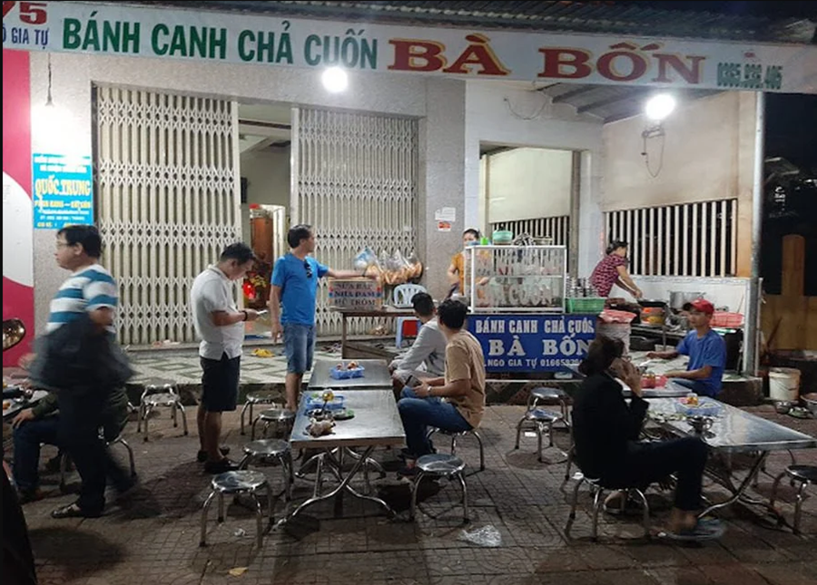 Quán bánh canh chả cuốn Bà Bốn - Phan Rang