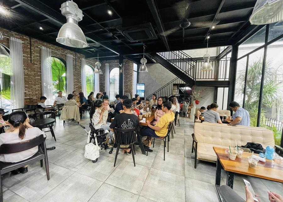 Không gian ấm áp bên trong của quán Cine Cafe - Phan Rang Ninh Thuận