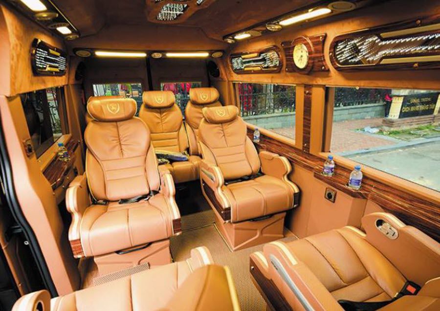 Nội thất xe ghế ngồi Limousine 9 chỗ của nhà xe Phước Tiến