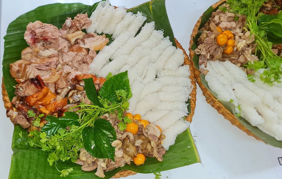 Món bánh hỏi thơm ngon tại quán Cô Ba ở Phước Khánh - Ninh Thuận