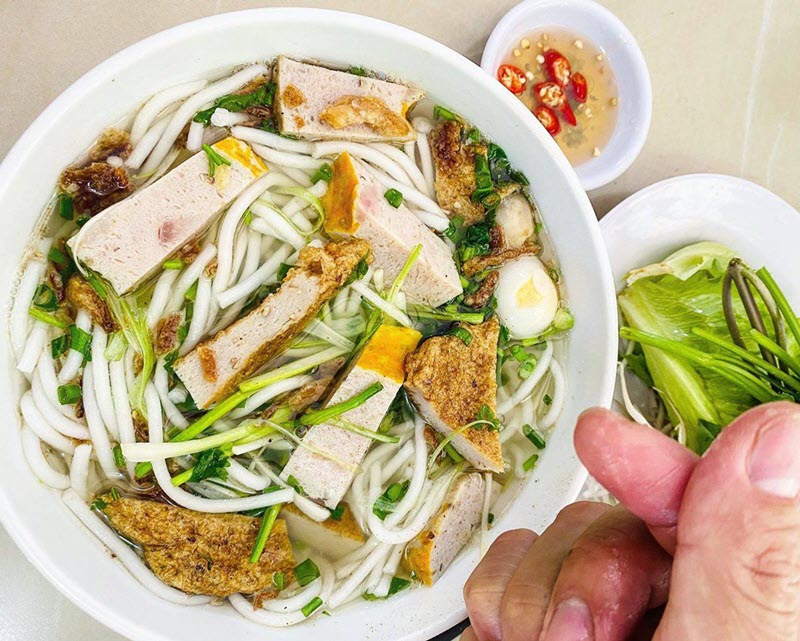 Bánh Canh Chả Cá Phan Thiết: “Bí Kíp” Ăn Ngon Của Dân Địa Phương