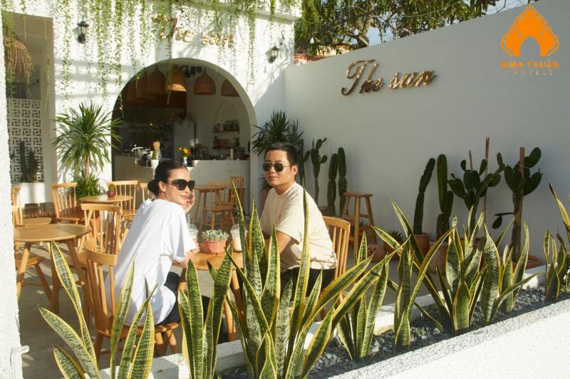 The SUN Coffee & Tea là một điểm đến ấn tượng tại Phan Thiết với không gian ấm áp