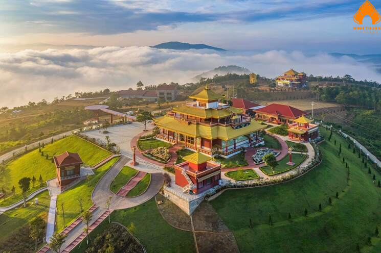 Tham quan tâm linh Phật Giáo Samten Hills hơi hướng Tây Tạng