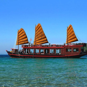 Tour du thuyền Emperor Cruises - Vịnh Đầm Bấy Nha Trang 2 ngày 1 đêm trọn gói chất lượng