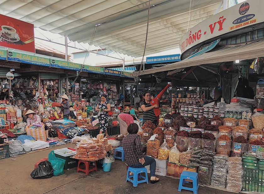 Một góc chợ Cồn Đà Nẵng