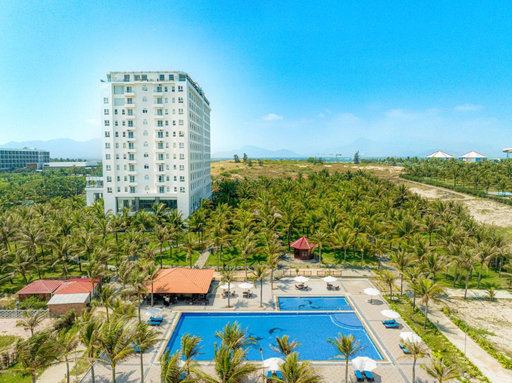 Ocean Waves Resort Cam Ranh