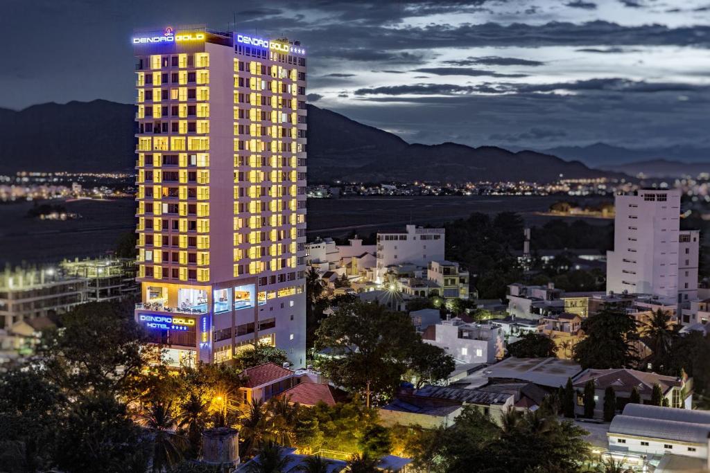 Khách Sạn Dendro Gold Nha Trang