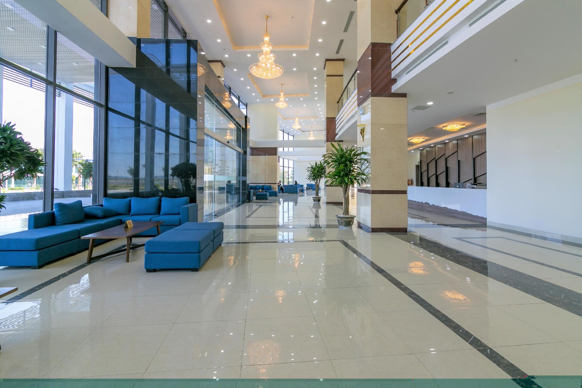 Khách Sạn Navy Cam Ranh