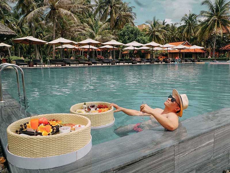 Chính sách phụ thu của resort