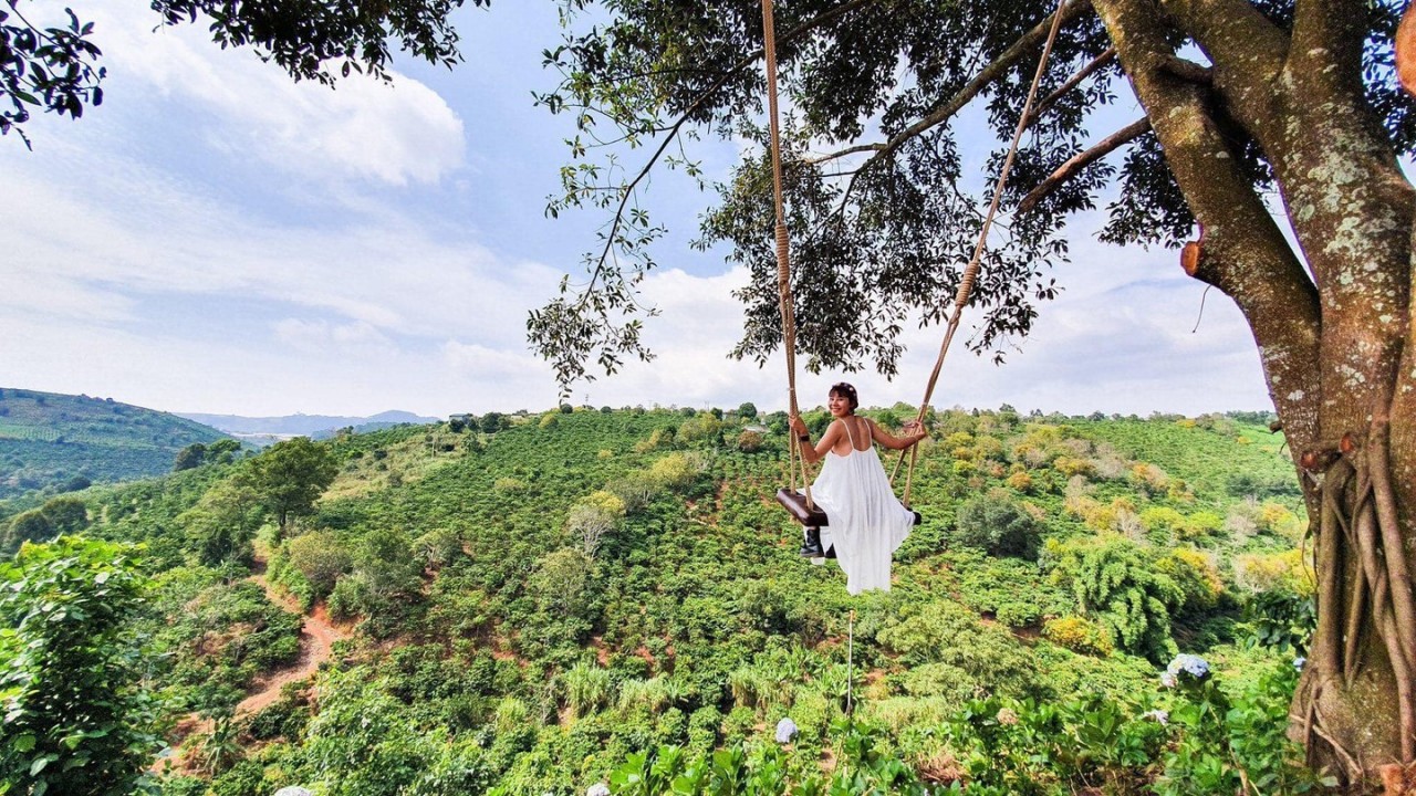 Khung cảnh núi rừng bạt ngàn tại Dalaland - Cổng trời Bali