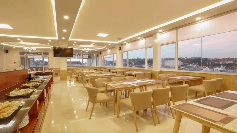 Quầy buffet khách sạn Interstella Đà Lạt