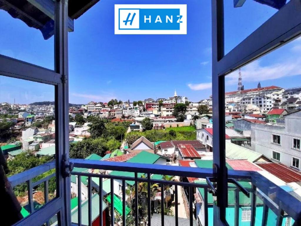 View từ ban công khách sạn