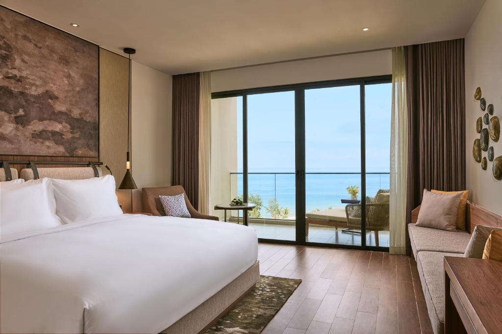 Phòng Superior - Movenpick Phú Quốc