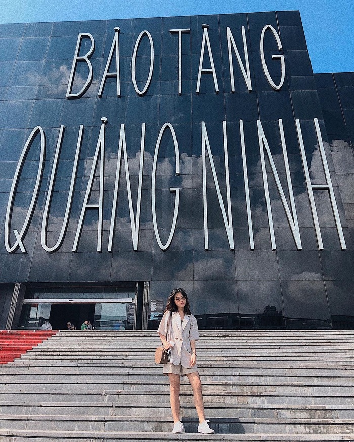 Tham quan Bảo tàng Quảng Ninh