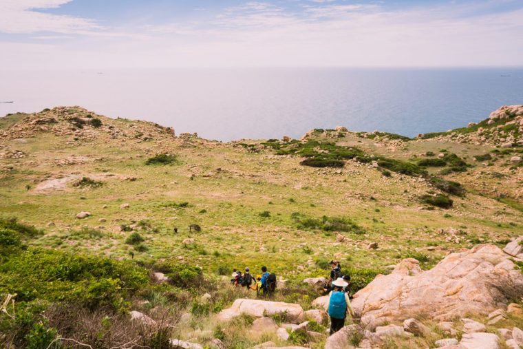 Tour Trekking Cung Đường Biển Đẹp Nhất Việt Nam – “8 Nàng Tiên” Tại VQG Núi Chúa