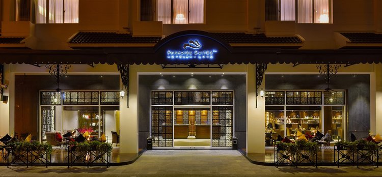 Khách sạn Paradise Suites Hạ Long