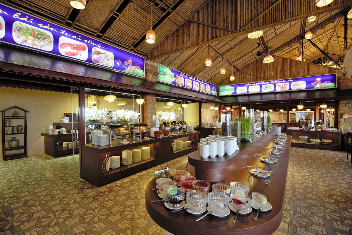 Không gian quán tại Nhà hàng Buffet Sen Á Đông Hạ Long