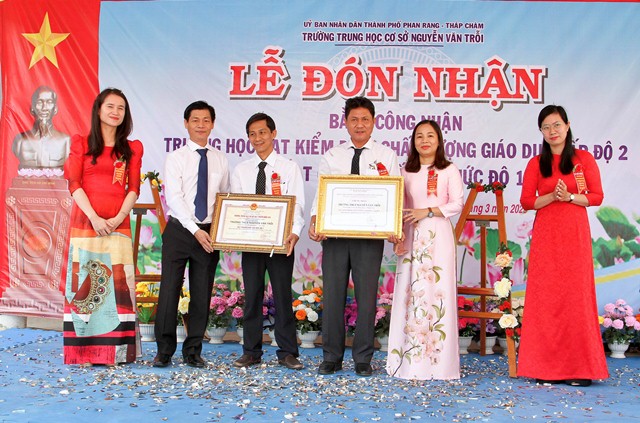 Tổ chức Lễ đón nhận giải thưởng tại Phan Rang, Ninh Thuận