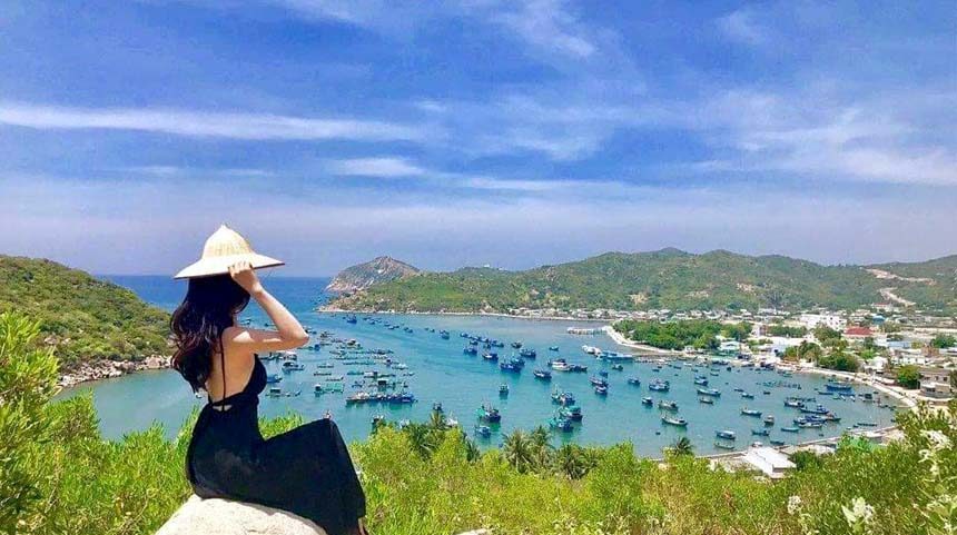 Nên chọn đi tour du lịch Bình Hưng hay tour Vĩnh Hy?