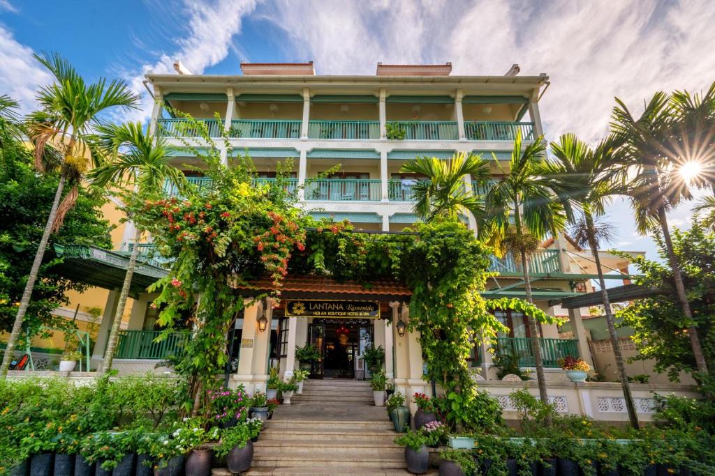 Lantana Riverside Hoi An Boutique Hotel & Spa