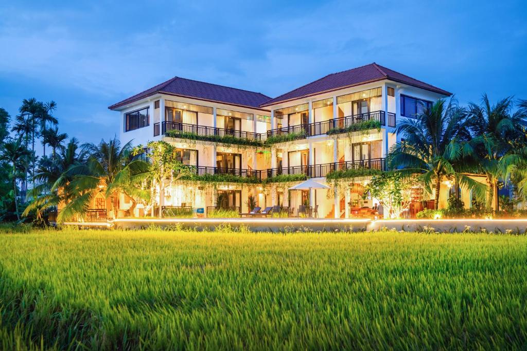 Sunkissed Paddy Hội An Villa