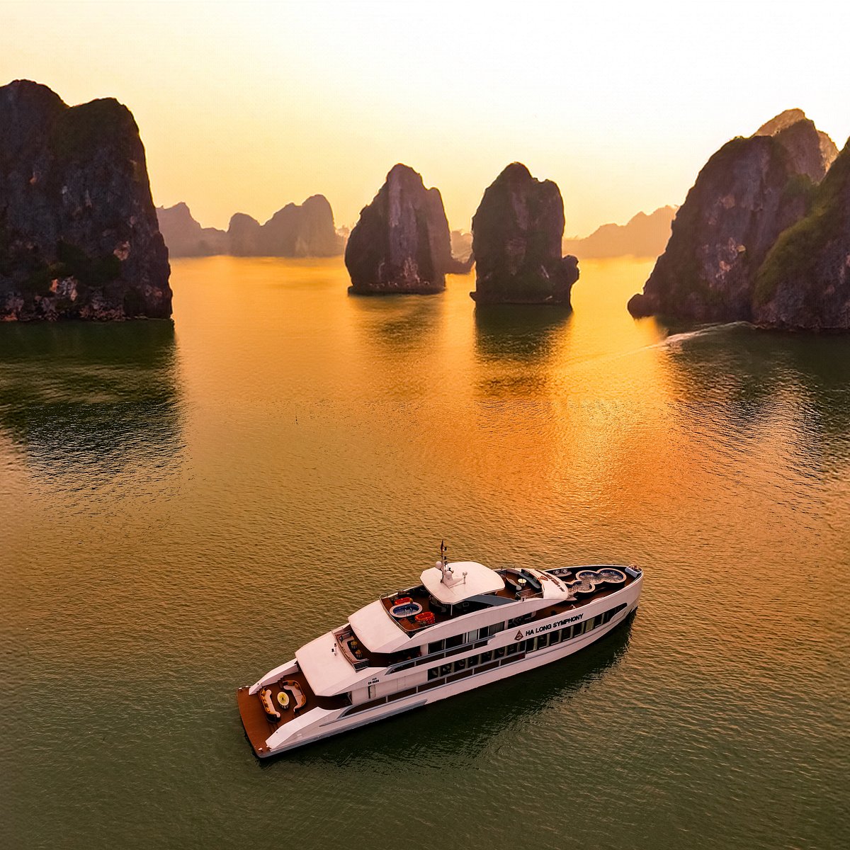 Du thuyền Symphony Cruise Hạ Long