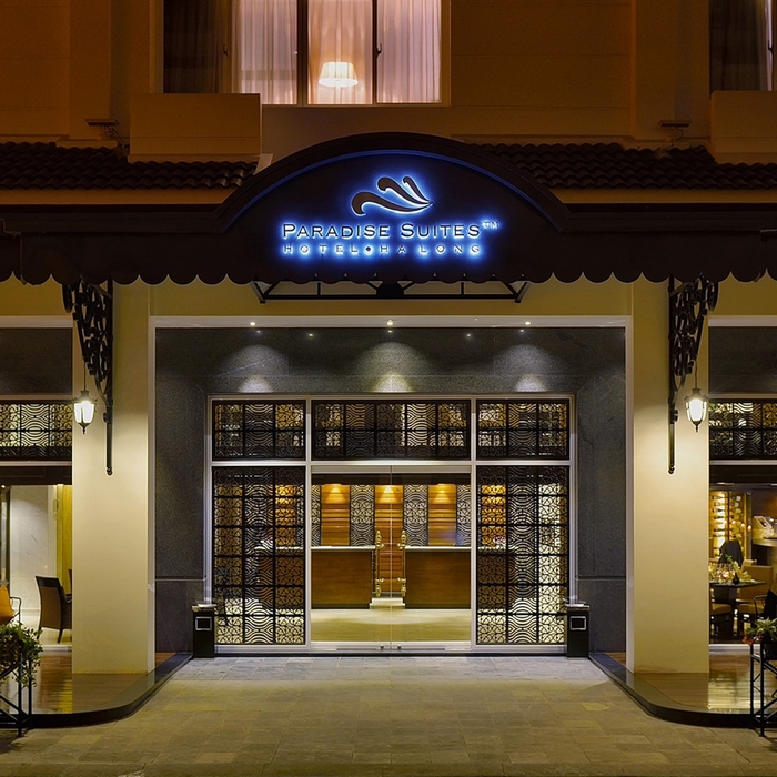 Khách sạn Paradise Suites Hạ Long