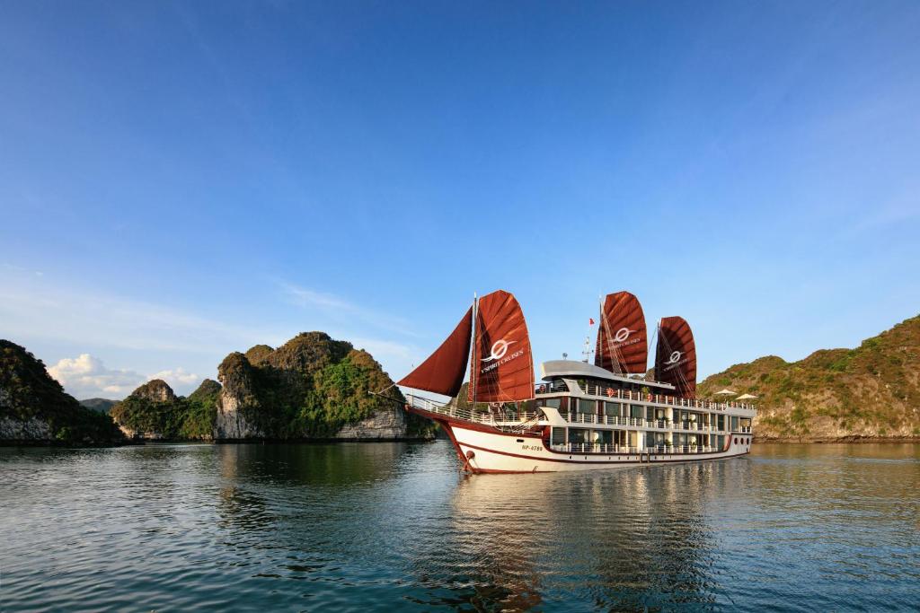 Du thuyền V’spirit Cruise Hạ Long