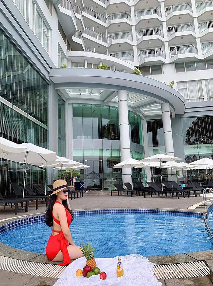 Khách sạn Novotel Hạ Long