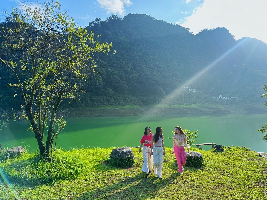 Kinh nghiệm đi du lịch Hồ Thang Hen