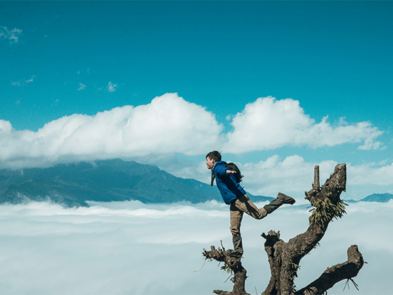 TREKKING LẢO THẨN